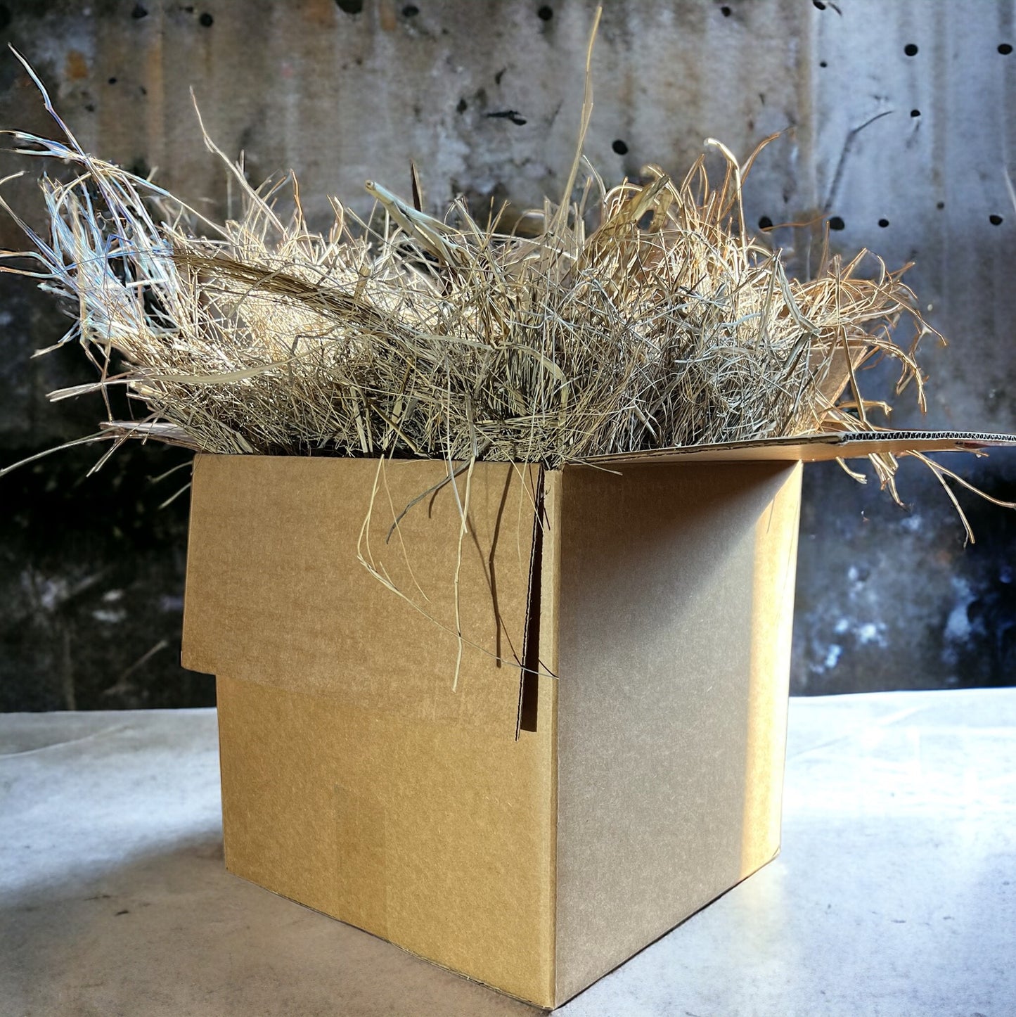 Salt Hay Mulch - Small Box (12"x12"x12")